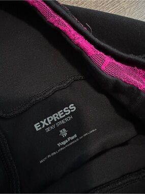 Women’s Express Black Yoga Pants with Hot Pink Trim XS